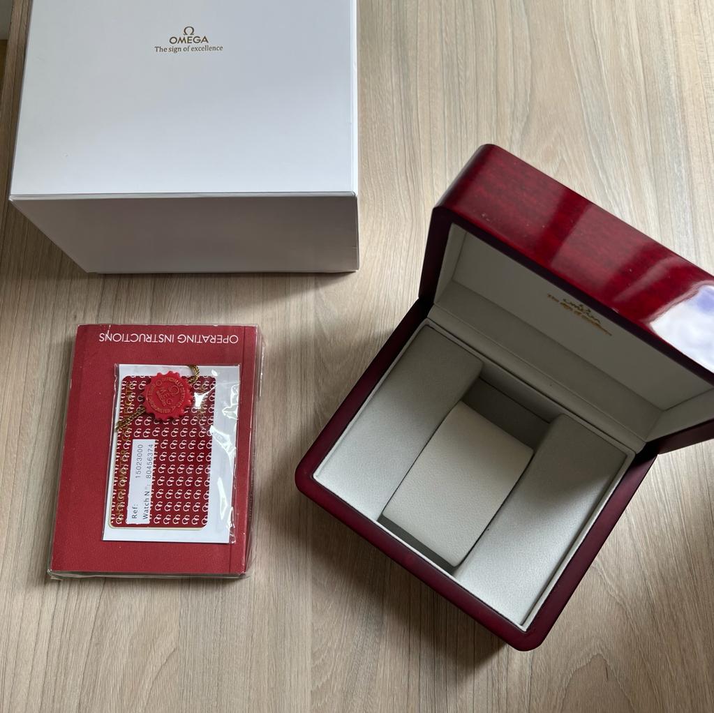 OMEGA SPEEDMASTER PRATA COURO 44MM
