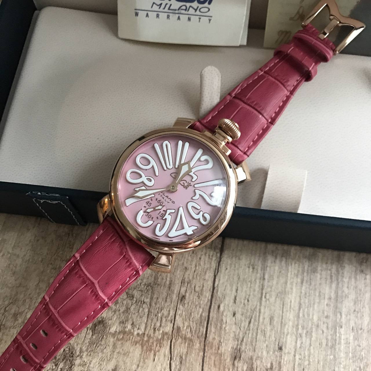 GAGA MILANO ROSE ROSA COURO 47MM