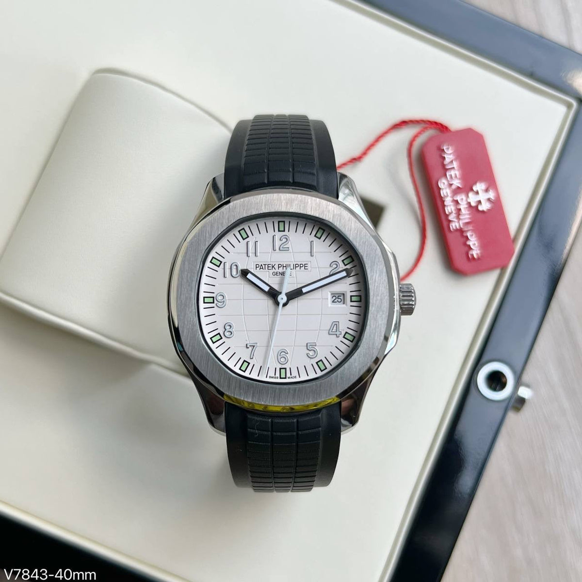 PATEK PHILIPPE AQUANAUT PRATA BRANCO 40MM