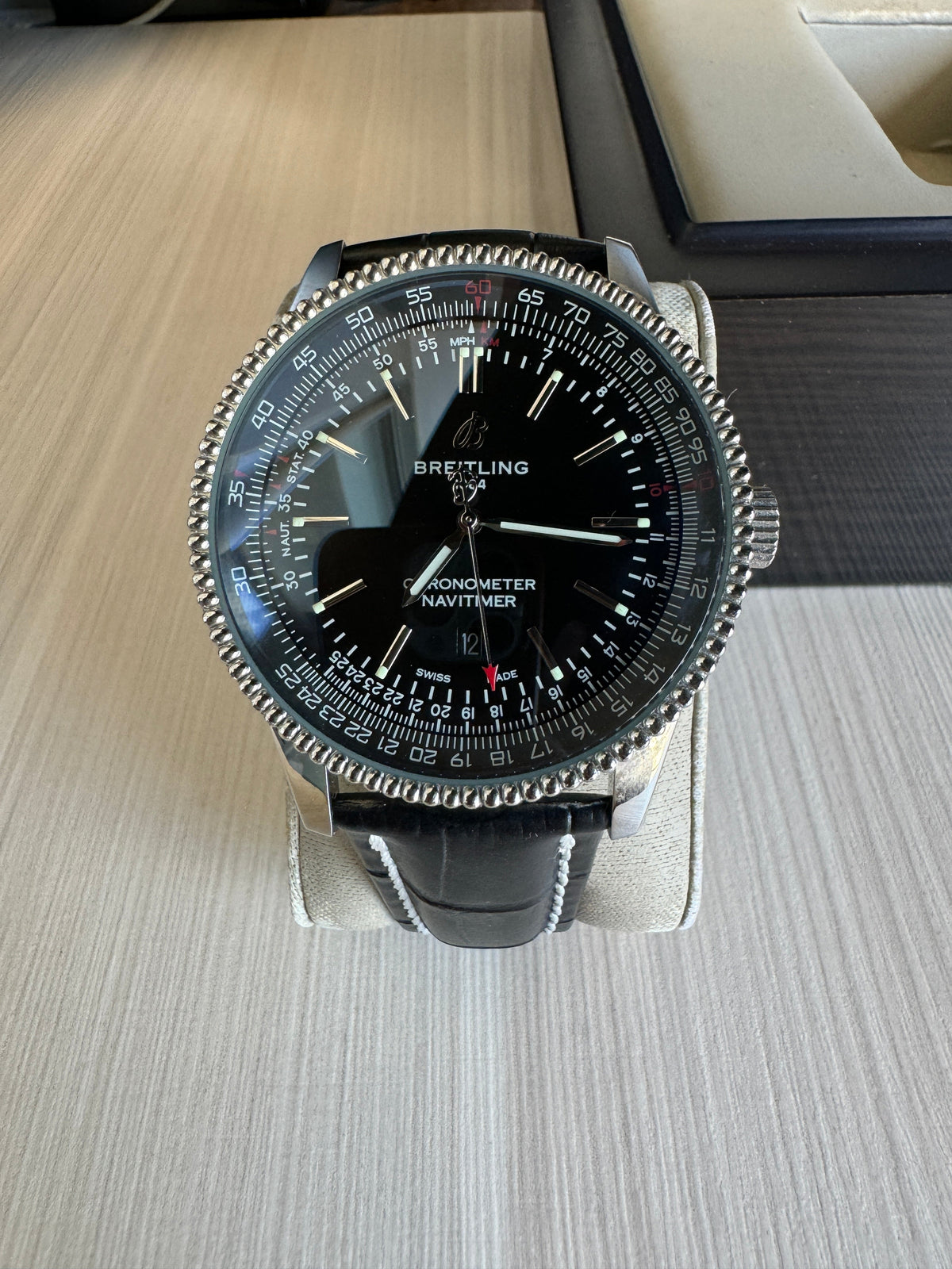 BREITLING NAVITIMER PRETO COURO AUTOMÁTICO 41MM