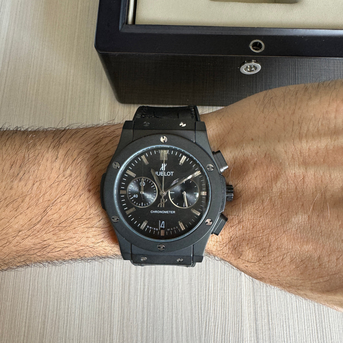 HUBLOT CLASSIC FUSION PRETO COURO 42MM