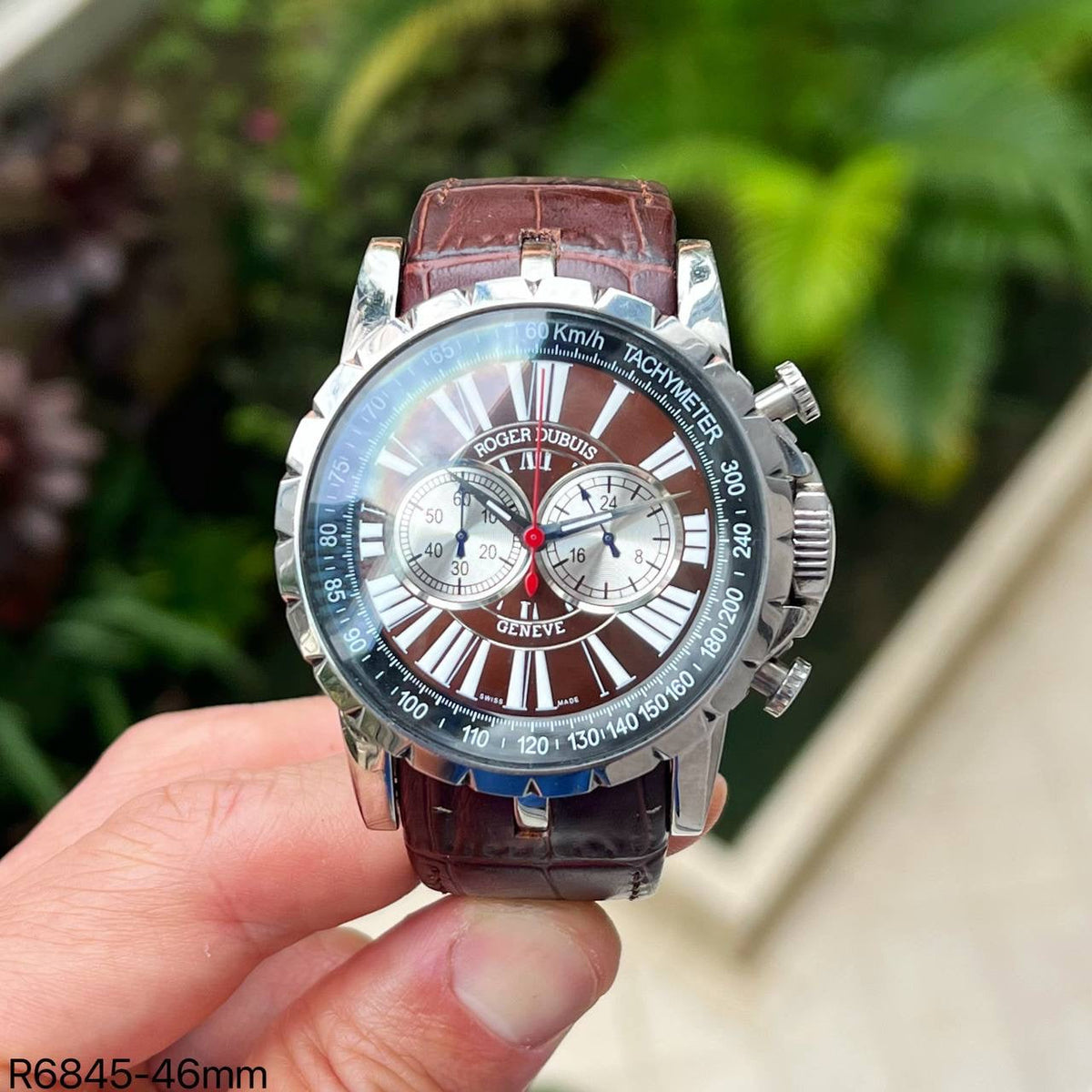ROGER DUBUIS PRATA MARROM 46MM