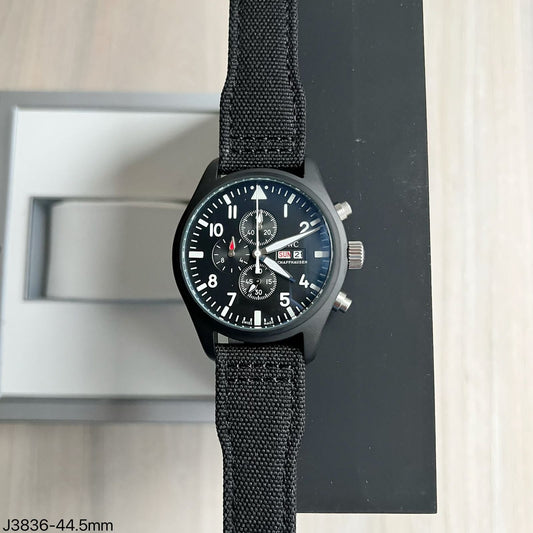 IWC PILOT PRETO NYLON 44M