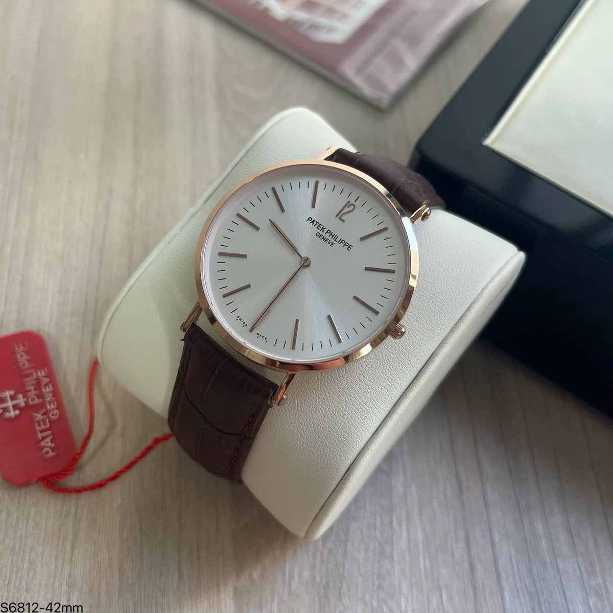 PATEK PHILIPPE MOEDA SLIM ROSE COURO 42MM