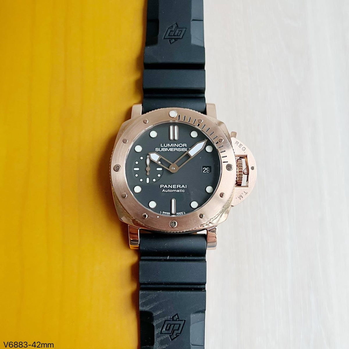 PANERAI SUBMERSIBLE ROSE BORRACHA 42MM
