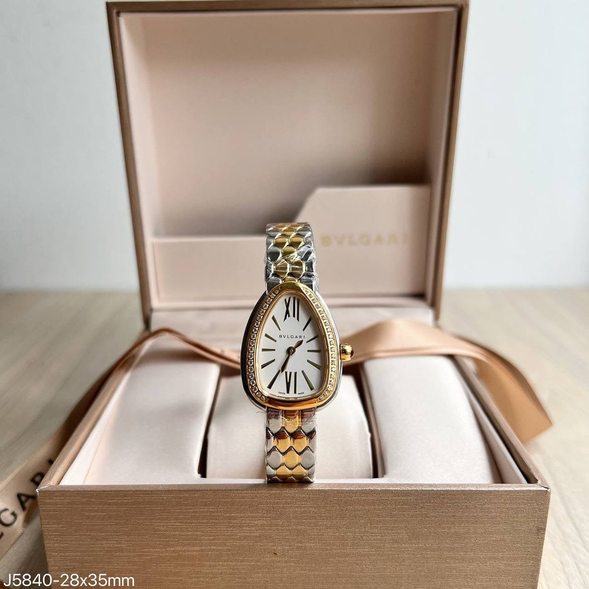BVLGARI SERPENTE MISTO BRANCO BRILHANTE 23MM X 35MM FEMININO
