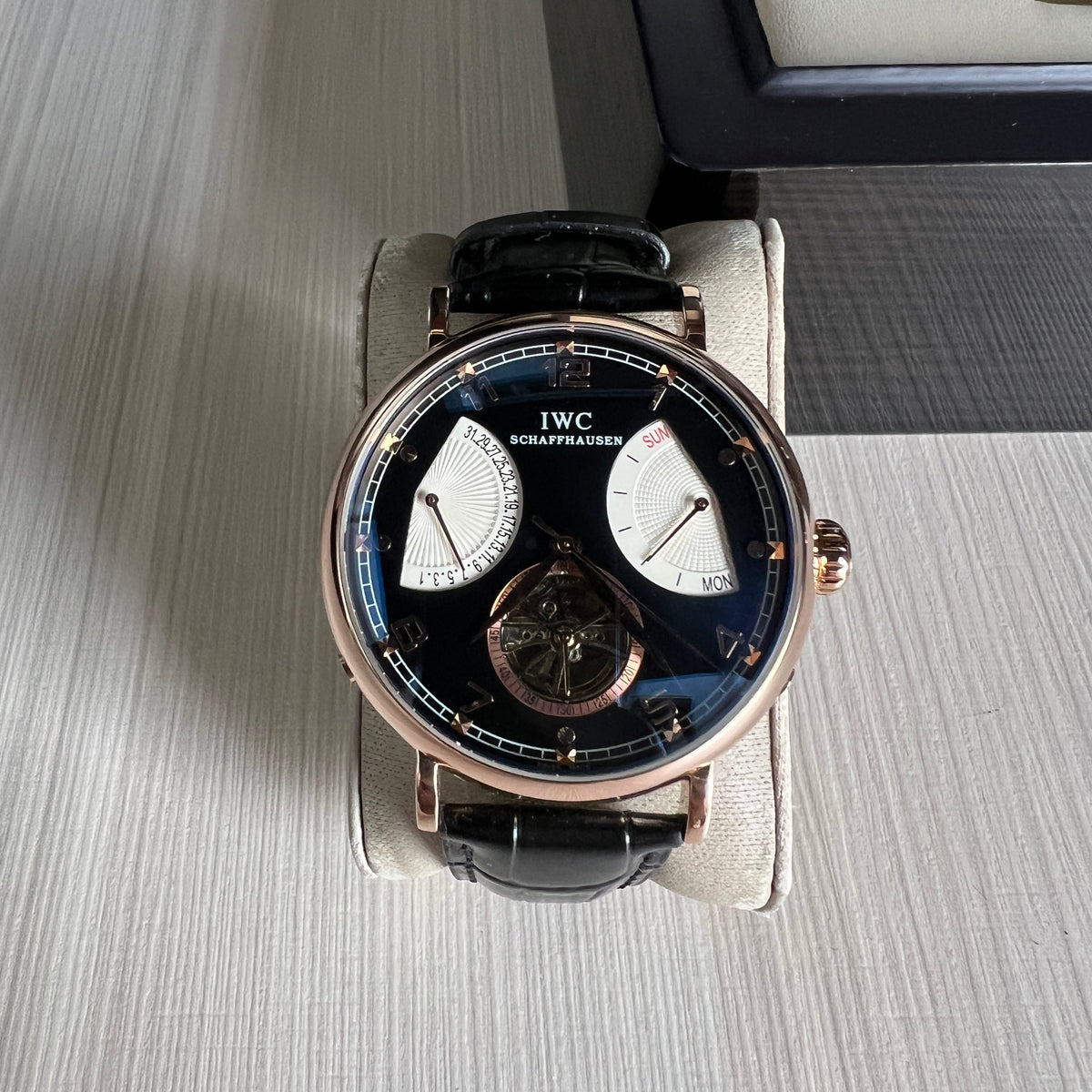 IWC ROSE PRETO COURO AUTOMÁTICO 44MM