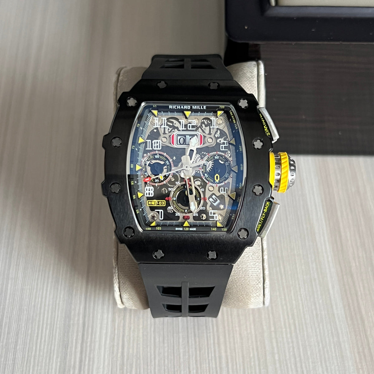 RICHARD MILLE PRETO AMARELO 47MM