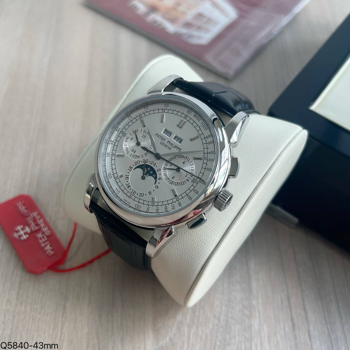 PATEK PHILIPPE PRATA COURO AUTOMATICO 43MM