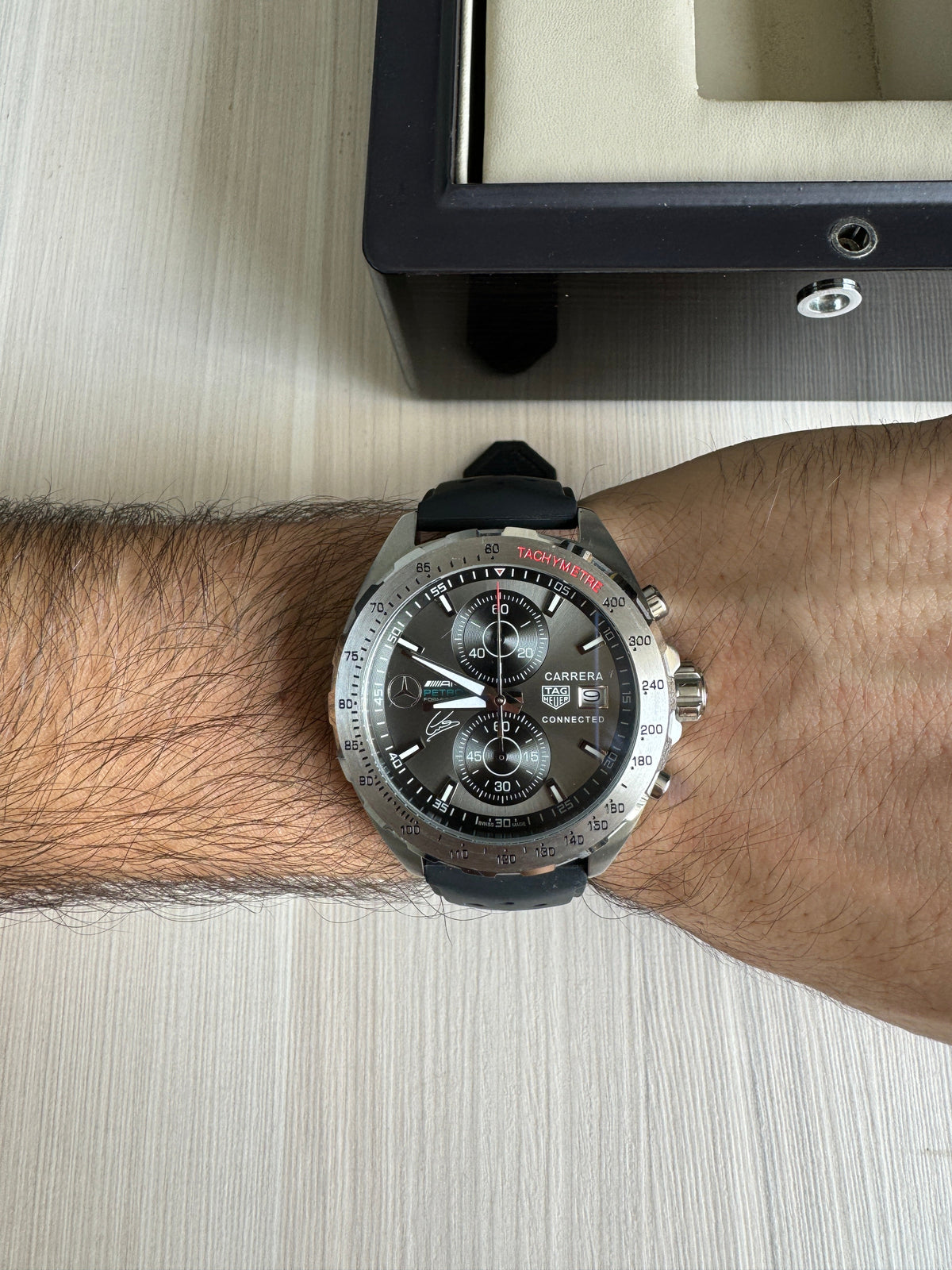 TAG HEUER CARRERA AMG PRATA 43MM