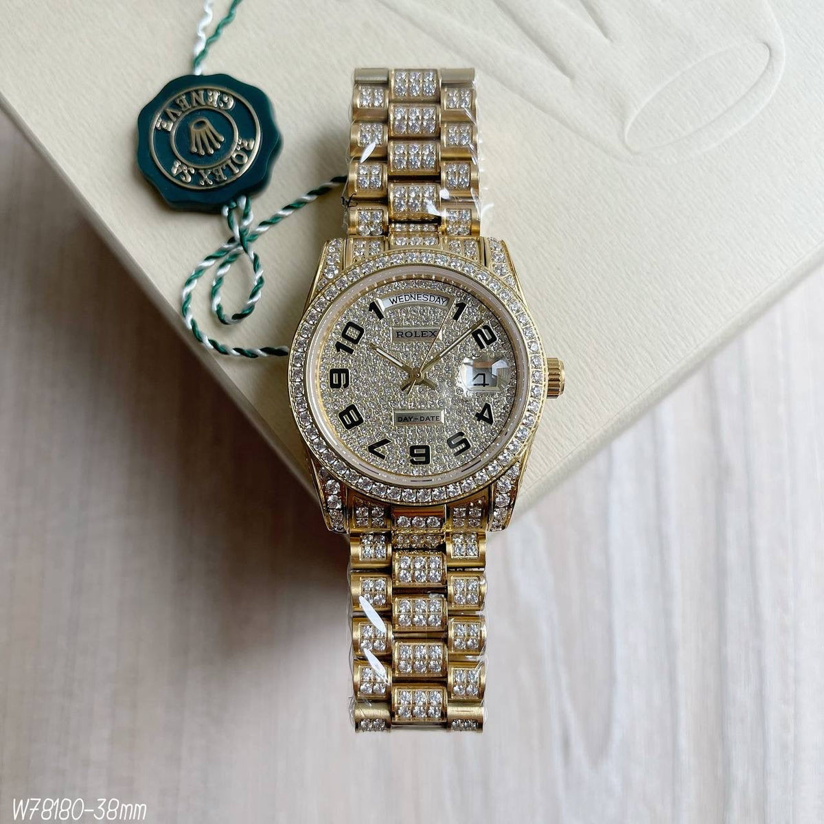 ROLEX DAY DATE DOURADO VERDE BRILHANTES 38MM