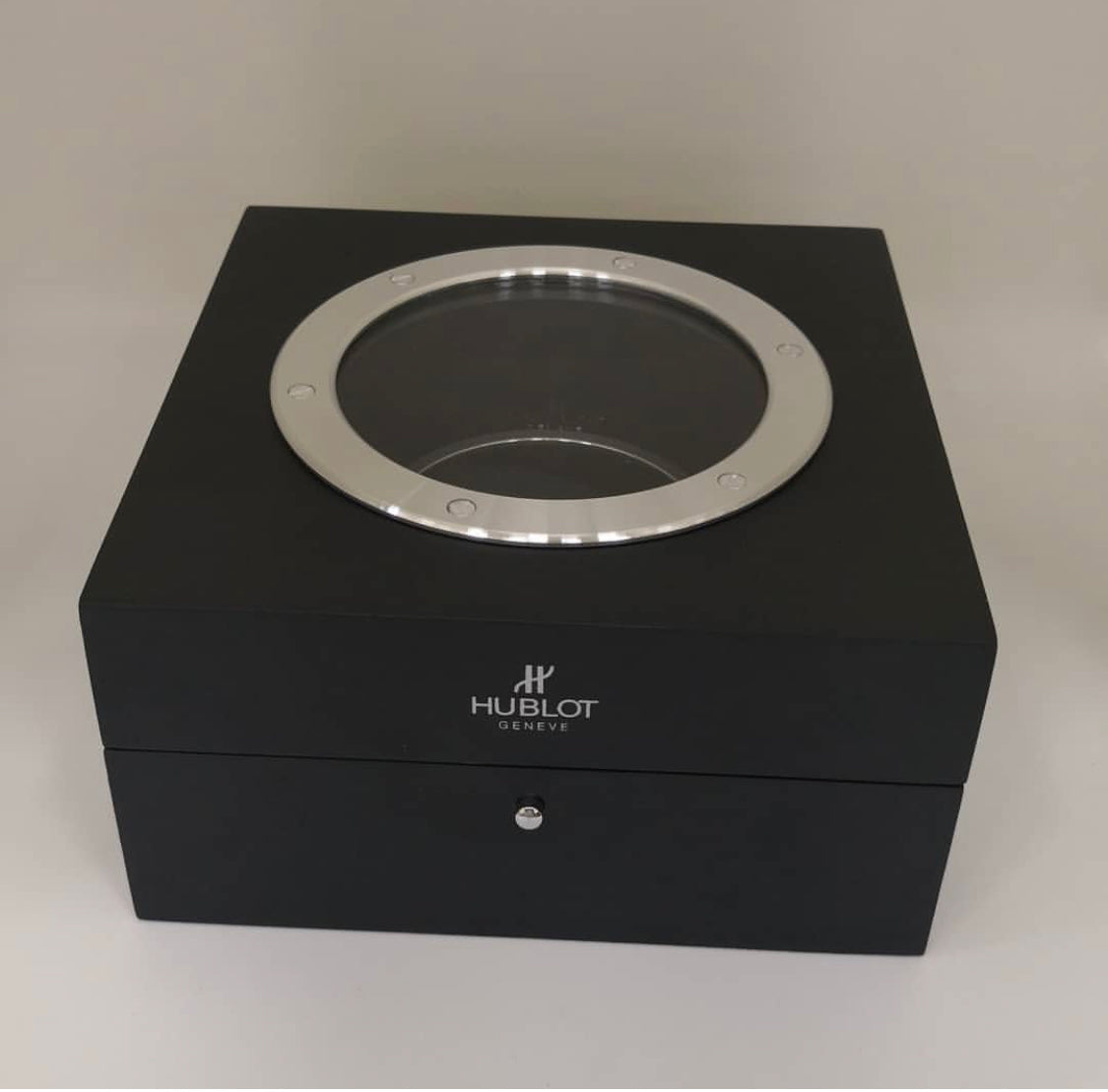 HUBLOT SQUARE BANG ROSE PRETO 42MM