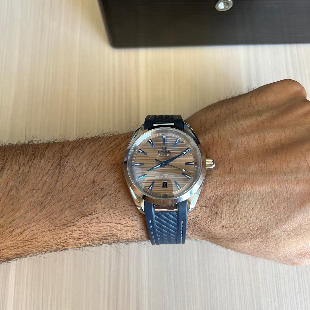 OMEGA SEAMASTER AQUATERRA AZUL BORRACHA 41MM