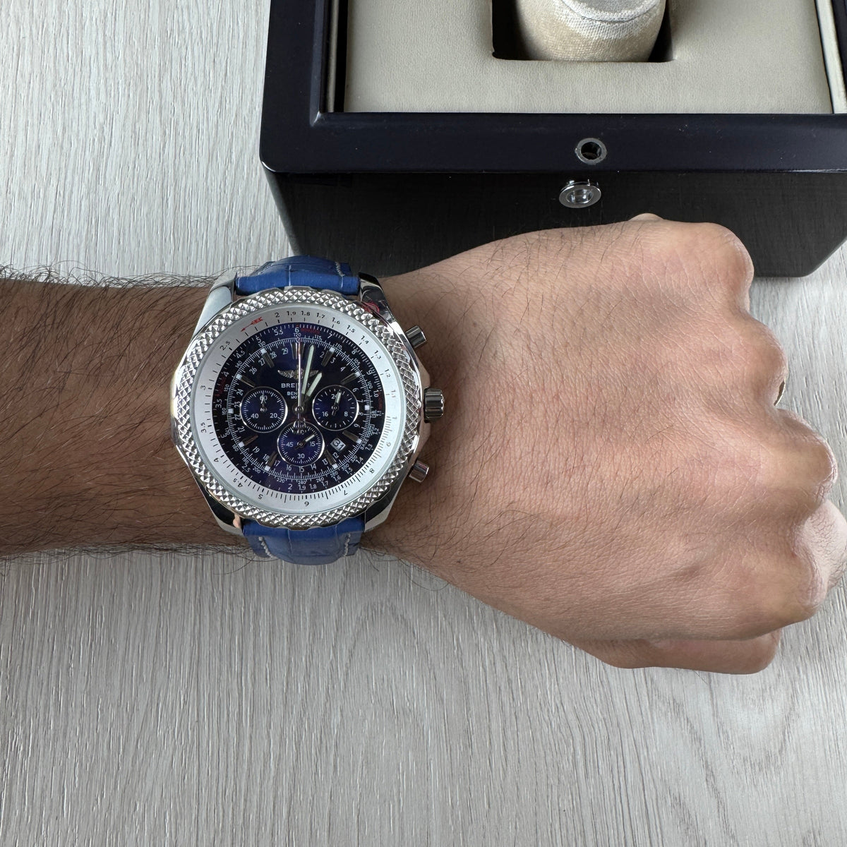 BREITLING BENTLEY PRATA AZUL 46MM