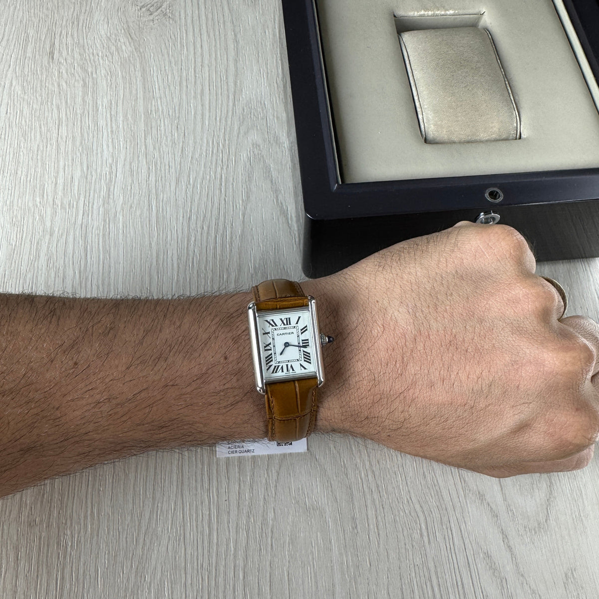 CARTIER TANK SOLO  COURO 24MM X 33MM FEMININO