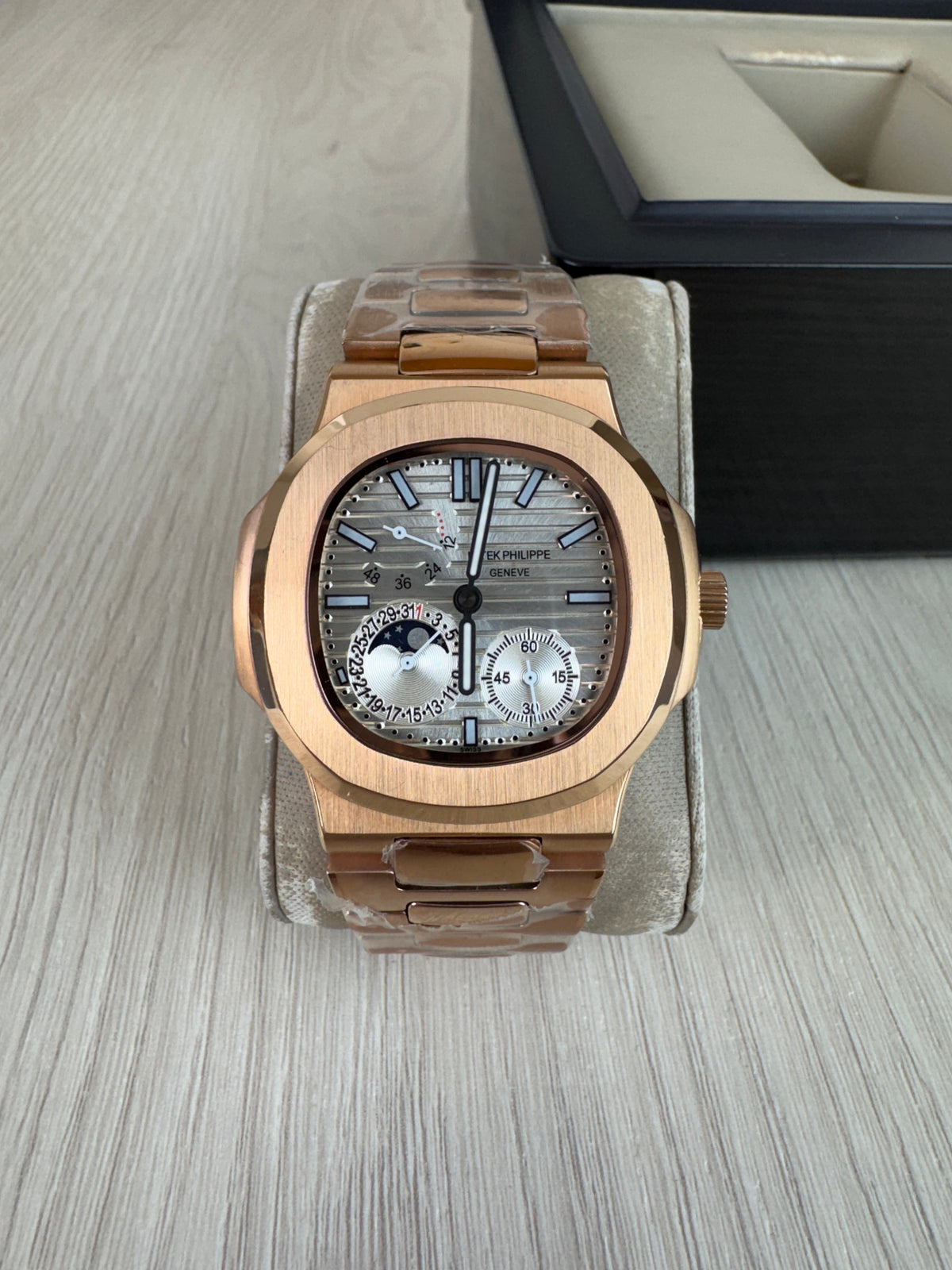PATEK PHILIPPE NAUTILUS ROSE PRATA 40MM