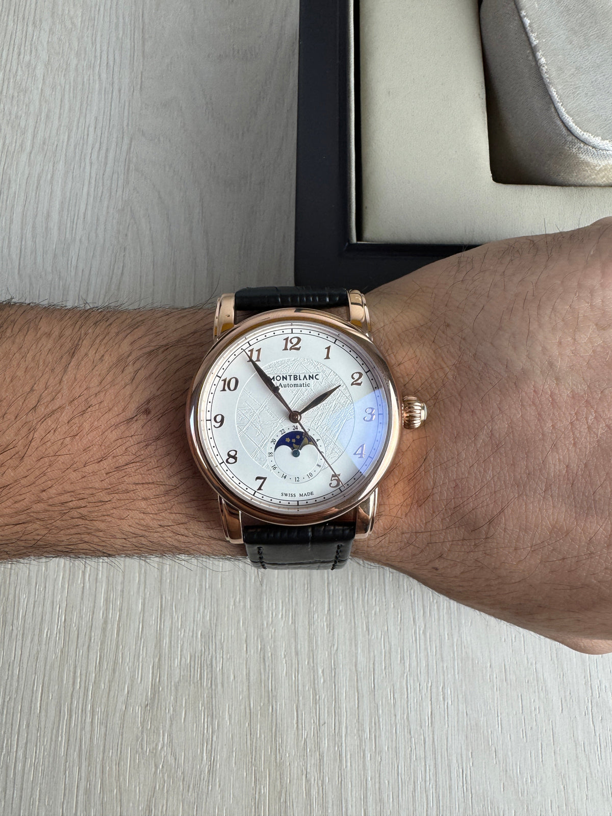 MONT BLANC ROSE COURO AUTOMÁTICO 42MM