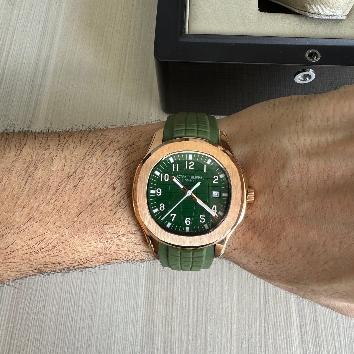 PATEK PHILIPPE AQUANAUT ROSE VERDE 40MM