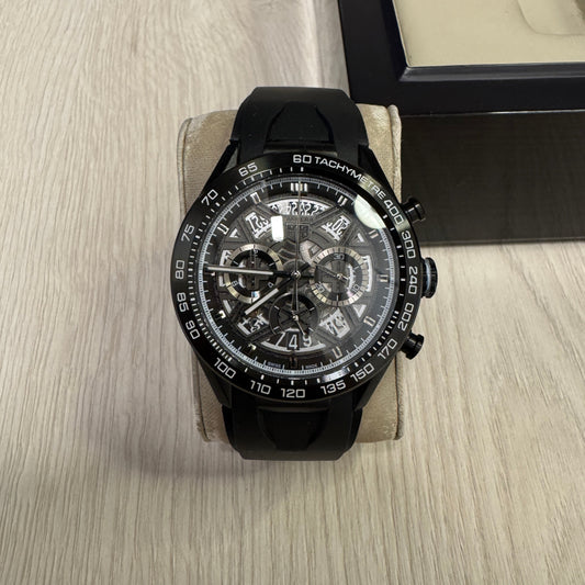 TAG HEUER CARRERA PRETO 44MM