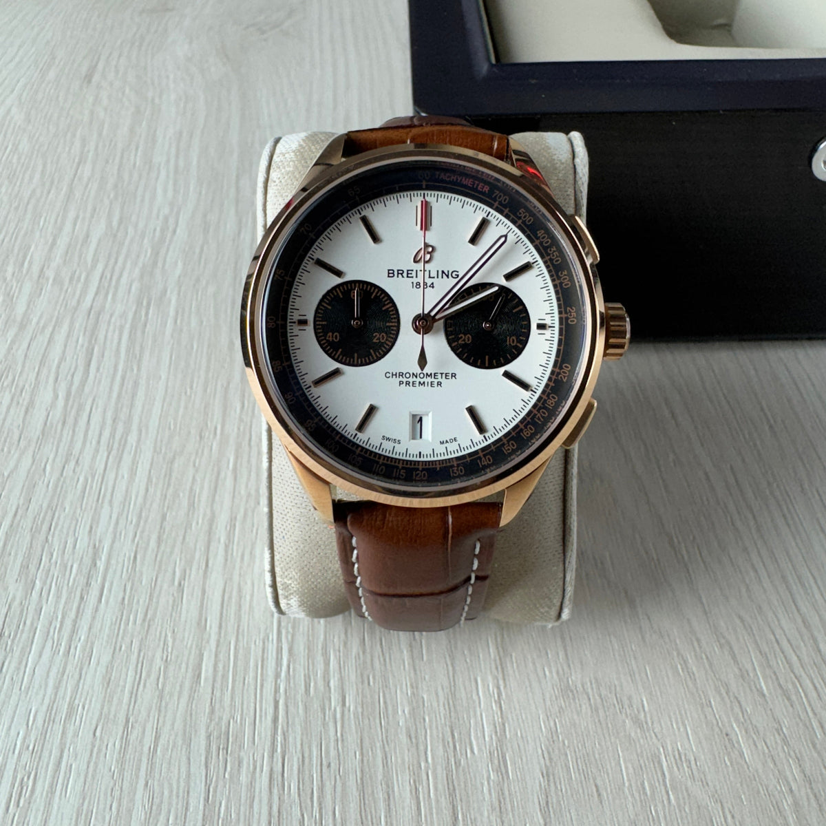 BREITLING PREMIER ROSE BRANCO COURO 43MM