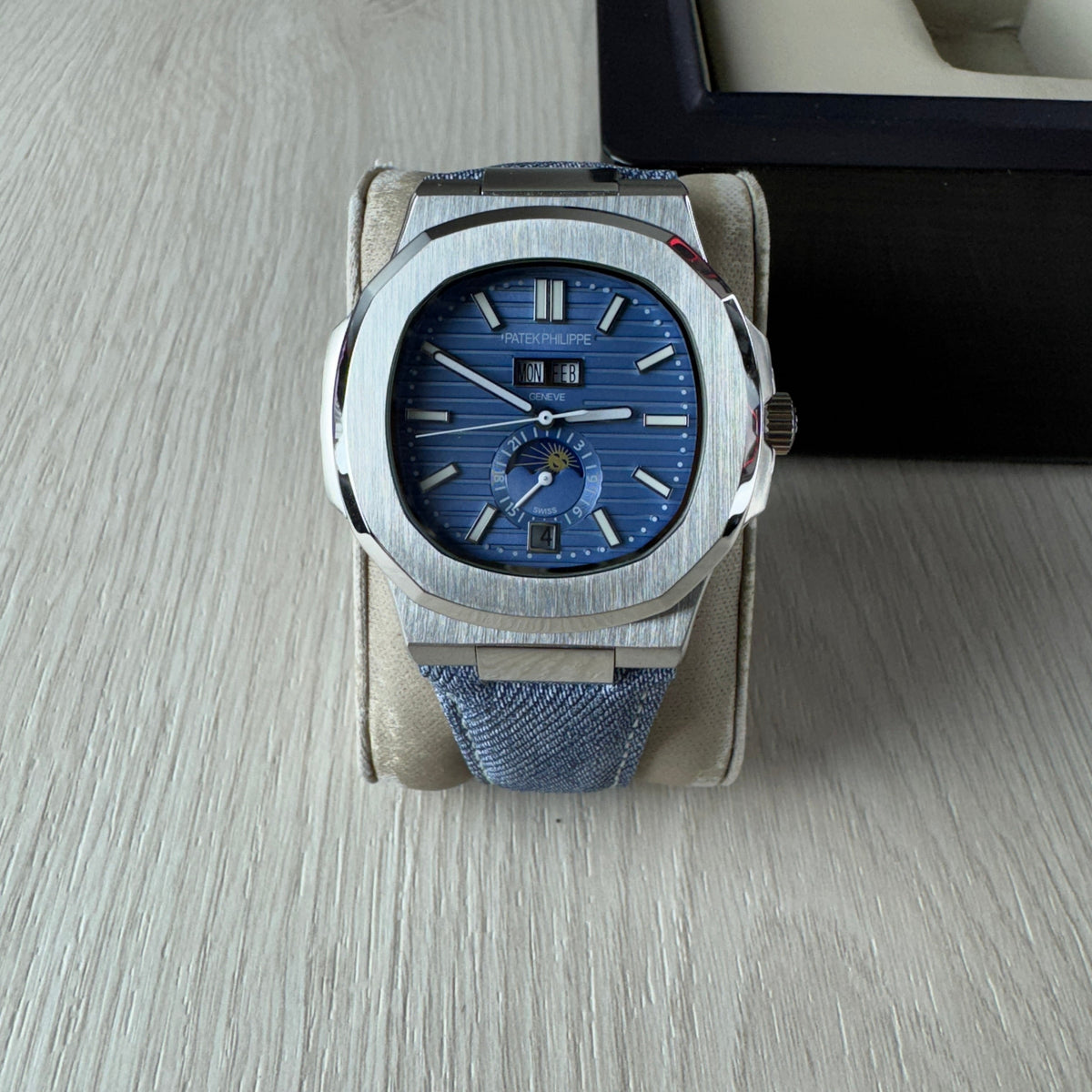 PATEK PHILIPPE NAUTILUS PRATA AZUL 40MM