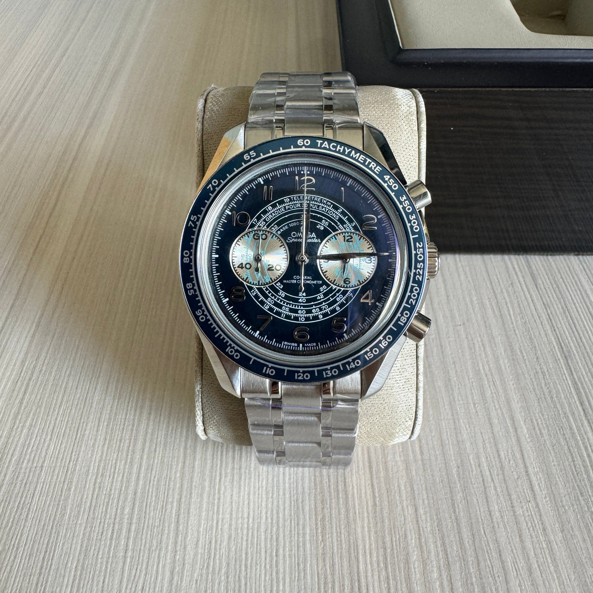 OMEGA SPEEDMASTER PRATA AZUL 44MM