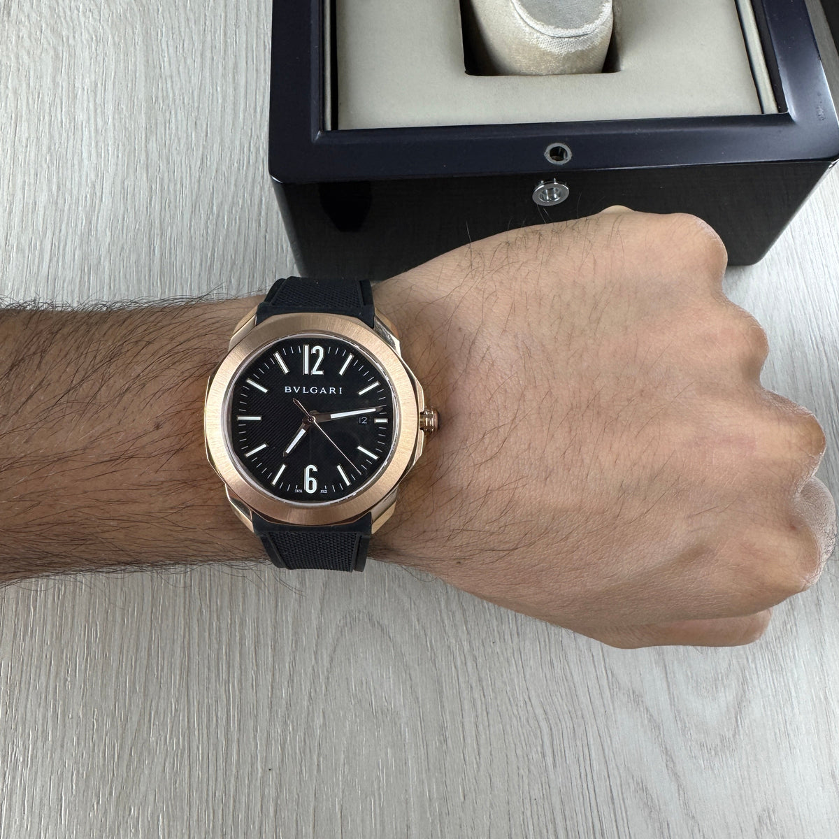 BVLGARI OCTO ROSE PRETO 44MM