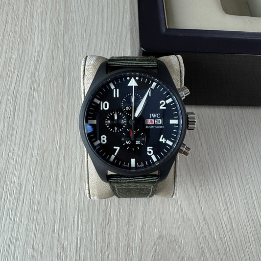 IWC PILOT TOP GUN PRETO  44M
