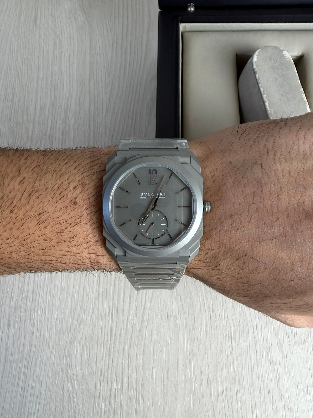 BVLGARI OCTO FINISSIMO CINZA AUTOMATICO 40MM