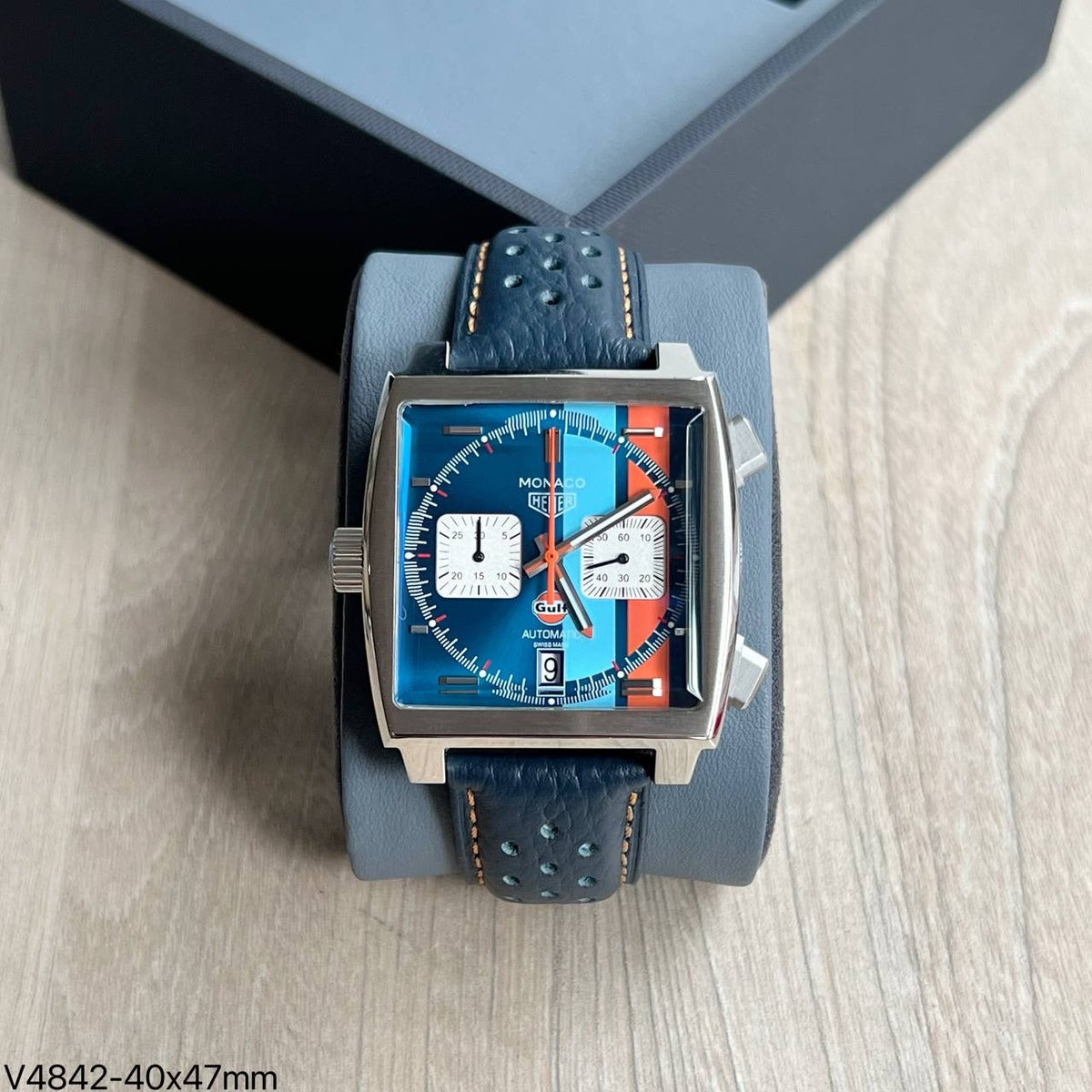 TAG HEUER MONACO PRATA AZUL GULF COURO 42MM