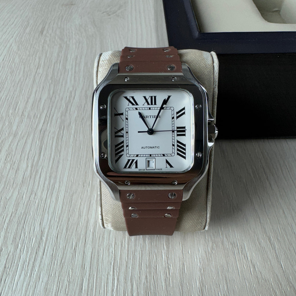 CARTIER SANTOS PRATA MARROM 40MM X 47MM