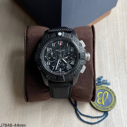 BREITLING AVENGER PRETO  44MM