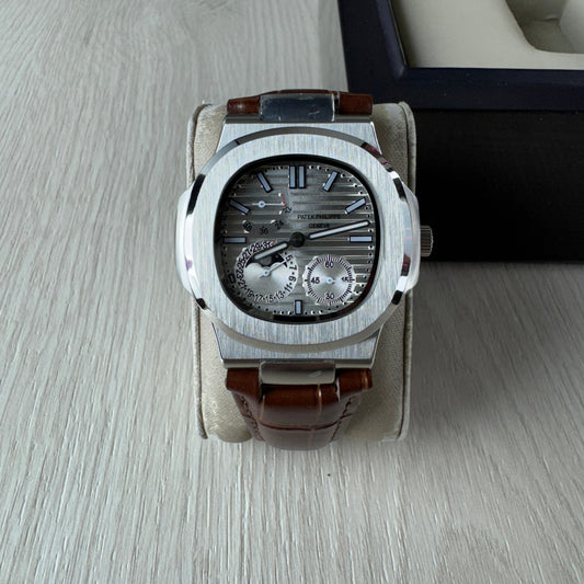 PATEK PHILIPPE NAUTILUS PRATA CINZA COURO 40MM