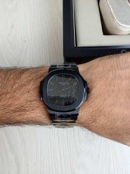 PATEK PHILIPPE NAUTILUS PRETO  40MM