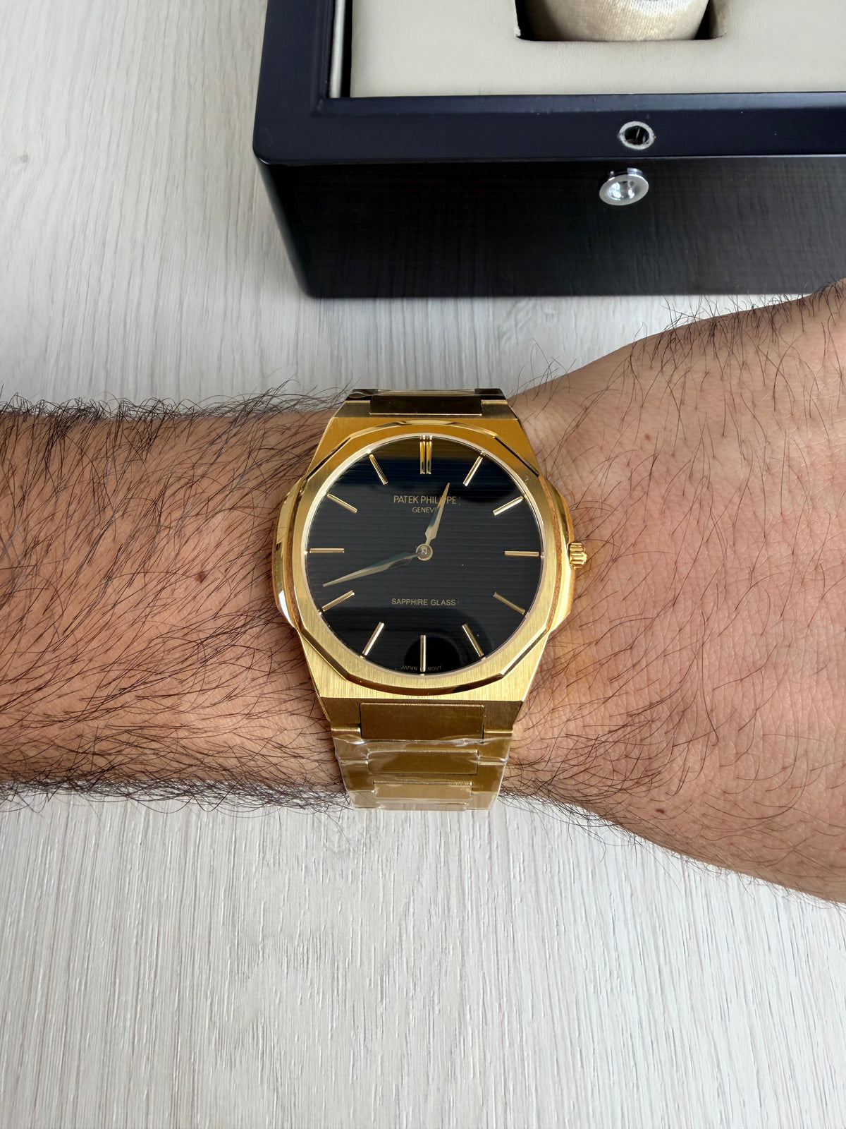 PATEK PHILIPPE MOEDA SLIM DOURADO PRETO 42MM