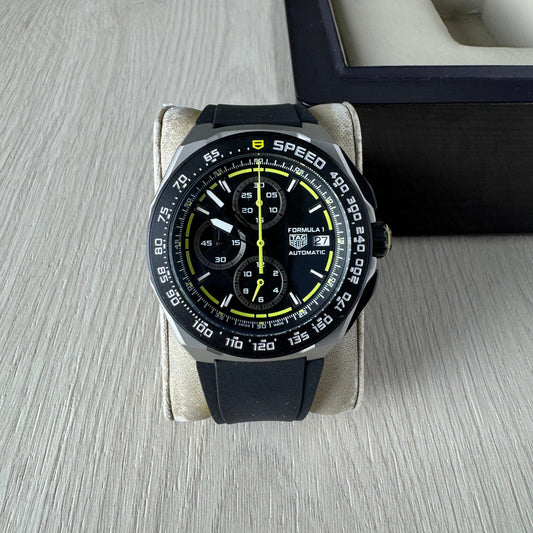 TAG HEUER F1 FORMULA 1 ORACLE RED BULL CINZA AMARELO 43MM
