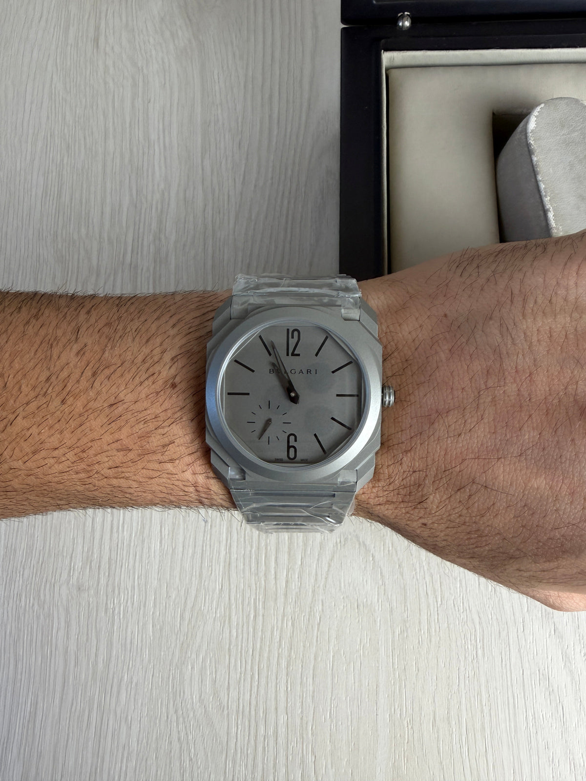 BVLGARI OCTO FINISSIMO CINZA AUTOMATICO 40MM