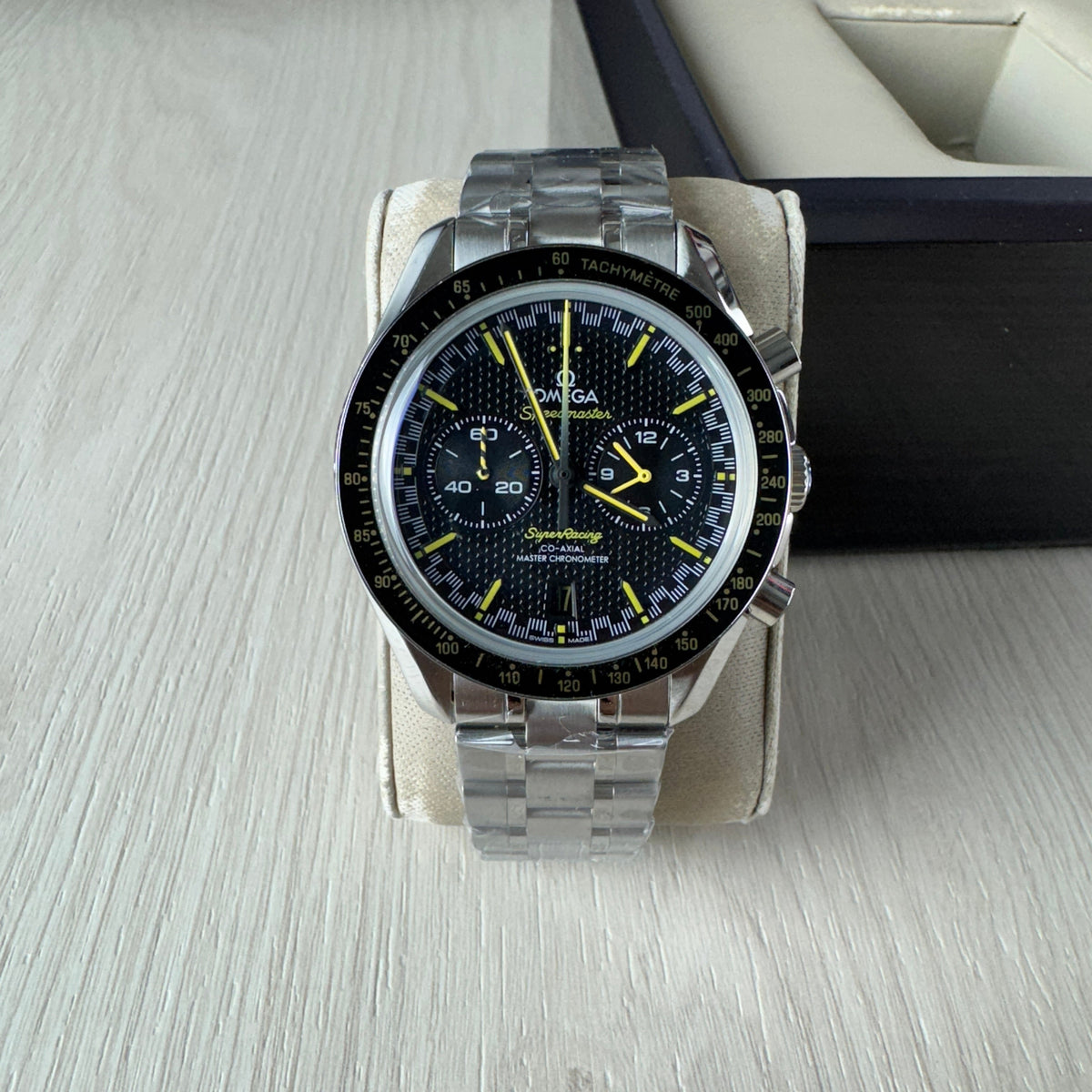 OMEGA SPEEDMASTER PRATA PRETO 44MM
