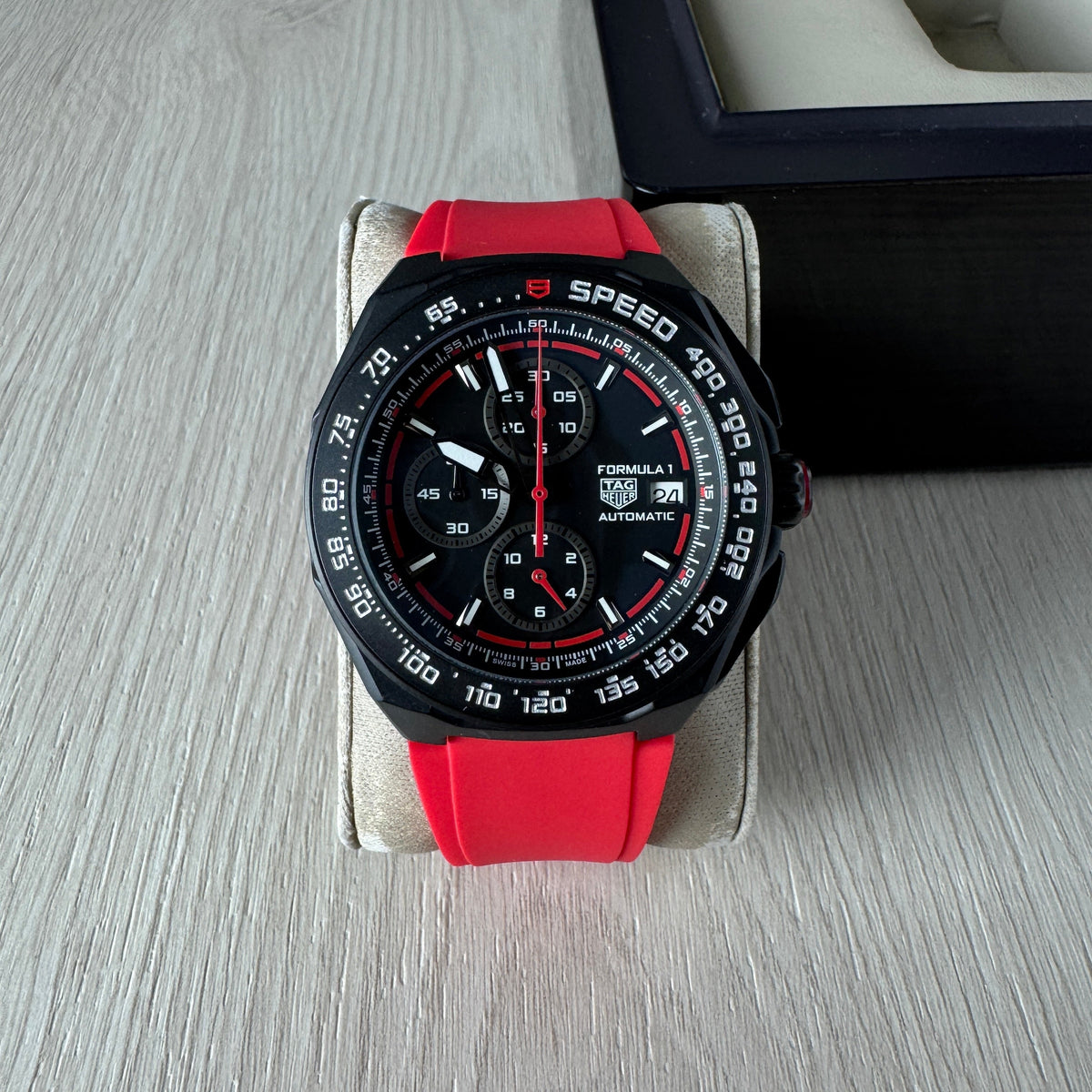 TAG HEUER F1 FORMULA 1 ORACLE RED BULL PRETO VERMELHO 43MM