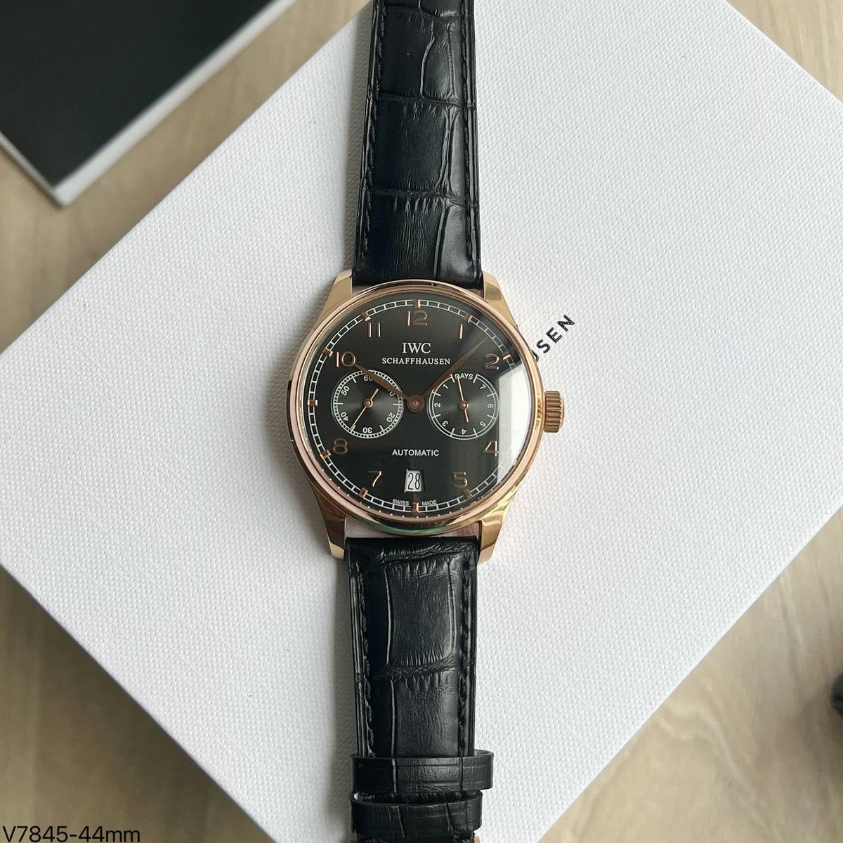 IWC ROSE PRETO COURO AUTOMÁTICO 44MM