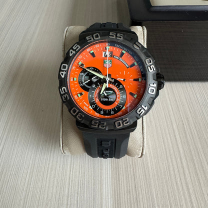 TAG HEUER F1 FORMULA 1 PRETO LARANJA KIMI 43MM