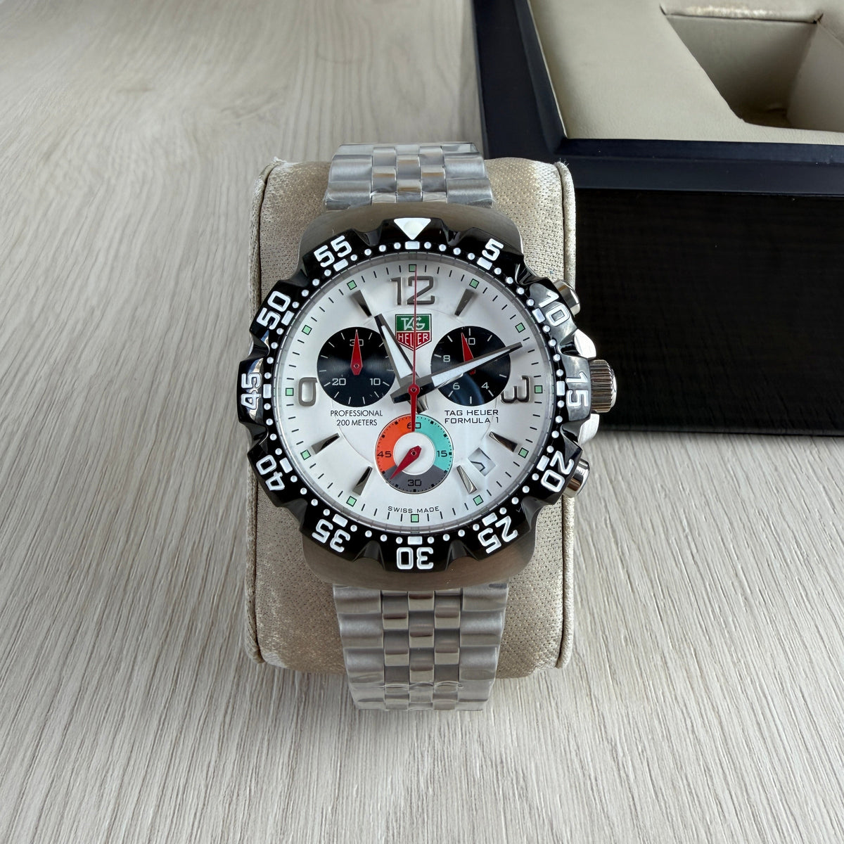 TAG HEUER F1 FORMULA 1 PRATA BRANCO 44MM
