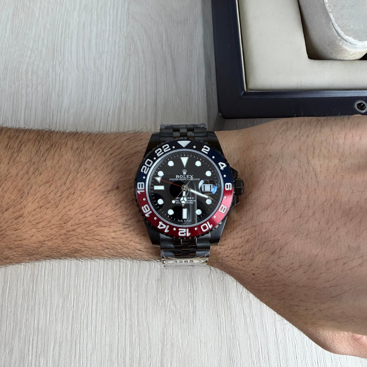 ROLEX GMT MASTER II PEPSI JUBILEU PRETO 40MM