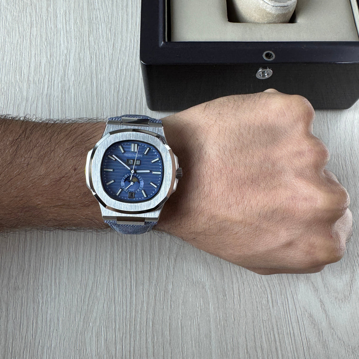 PATEK PHILIPPE NAUTILUS PRATA AZUL 40MM
