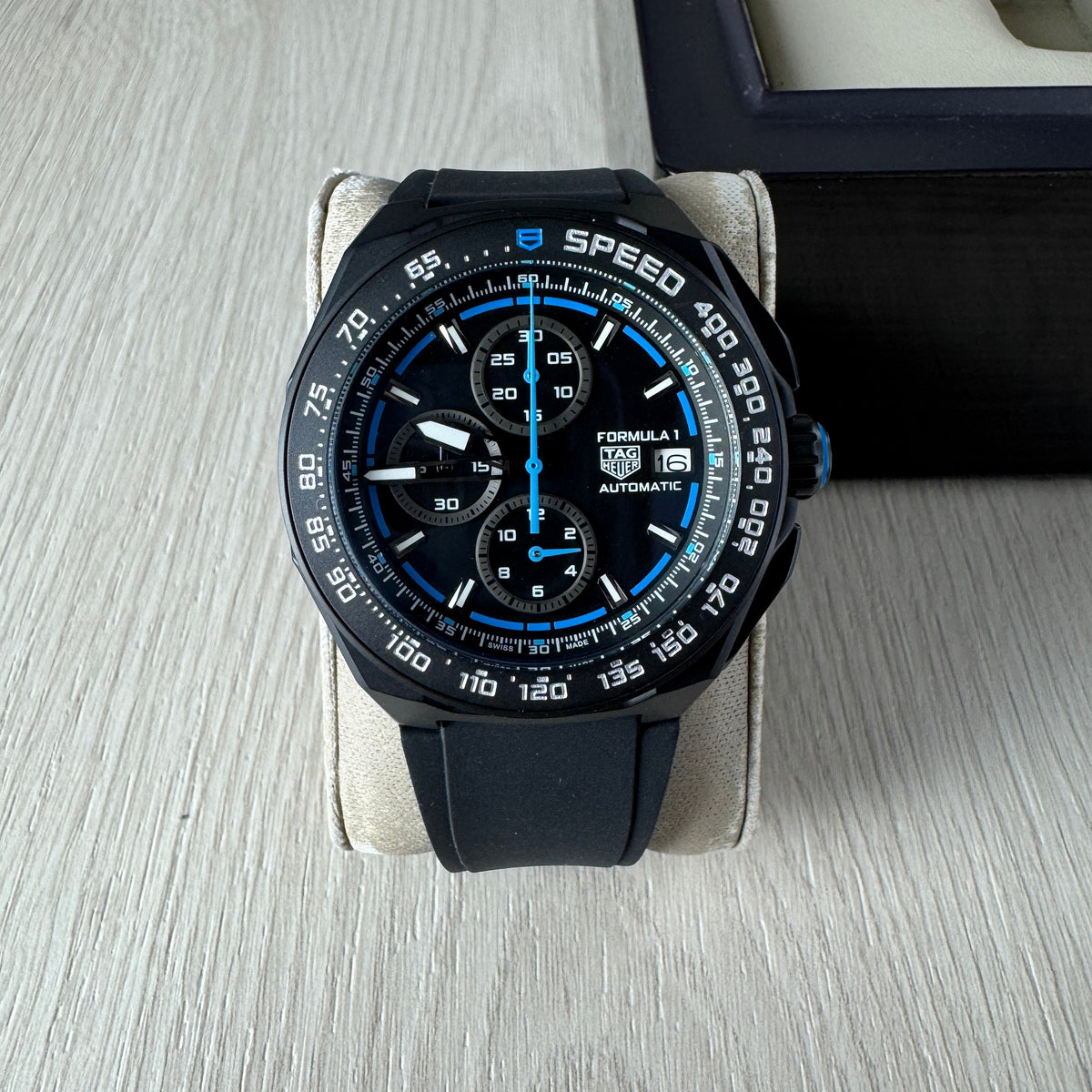 TAG HEUER F1 FORMULA 1 ORACLE RED BULL PRETO AZUL 43MM