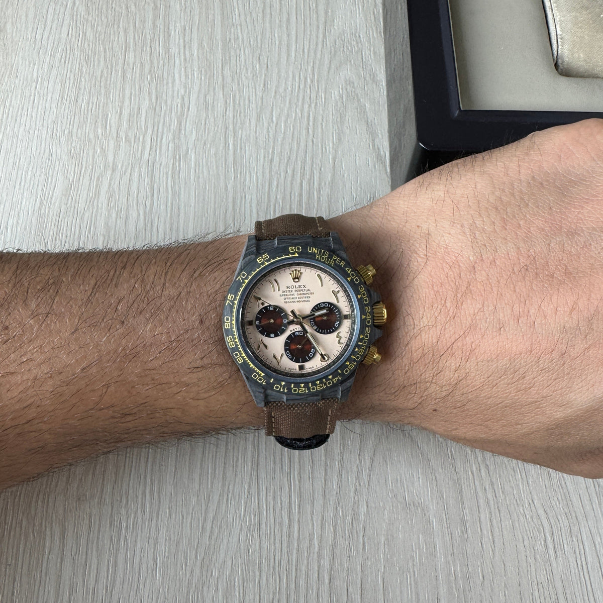 ROLEX DAYTONA DIW CARBONO MARROM ARABIC 40MM